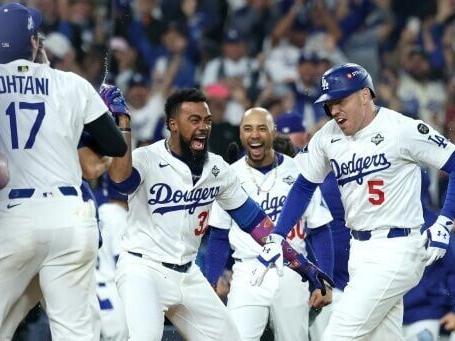 Freeman strikes again as Dodgers down Blue Jays in World Series epic